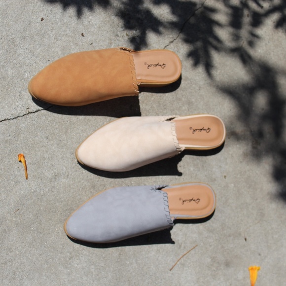 🚨LAST PAIR!!//The Sarahi//Stone braided mule/flat - Picture 4 of 8